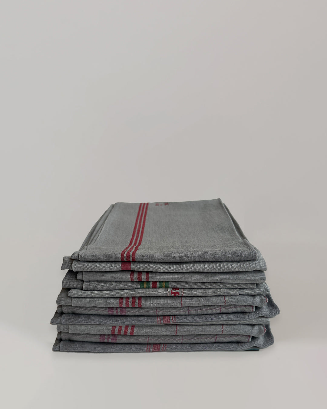 Vintage Tea Towel – Pearl – Assorted Patterns