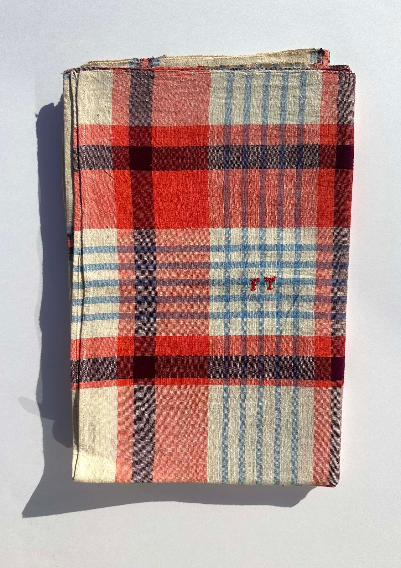 Linen tablecloth - "Années 70" - 140x140 - Red and blue checks