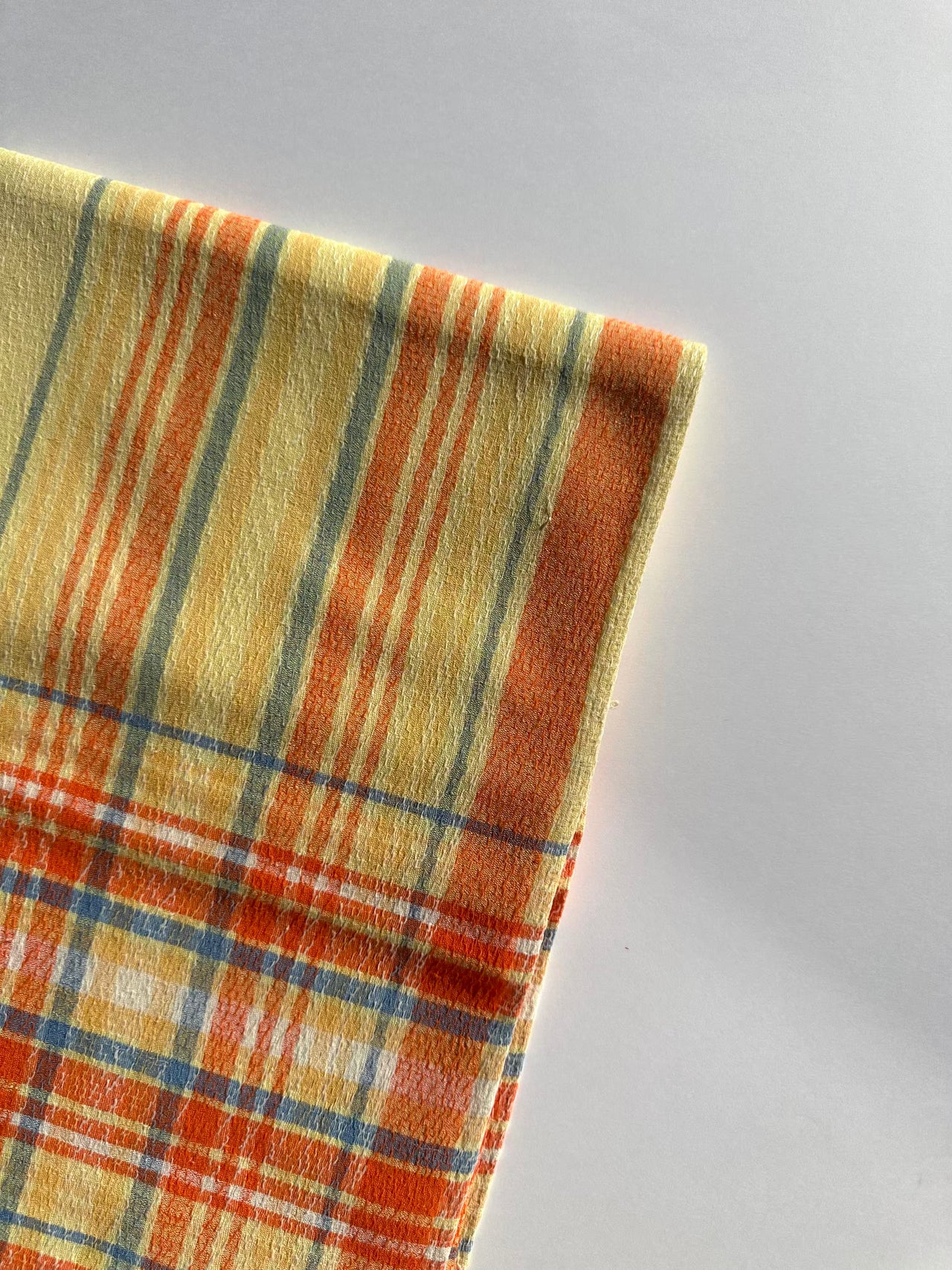 Linen tablecloth - "Années 70" - 120x120 - Yellow orange sky blue checks
