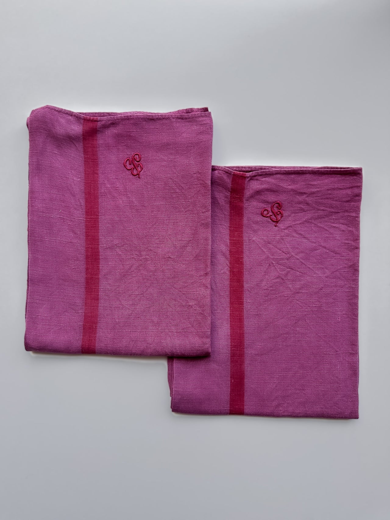 Torchon vintage rayé - Monogramme B - Lilas