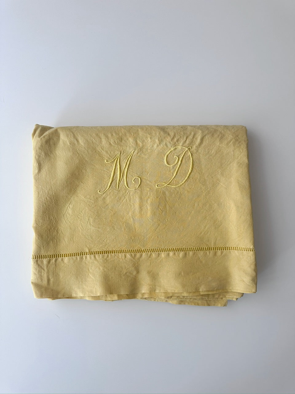 Drap ancien en métis - monogramme MD - limoncello