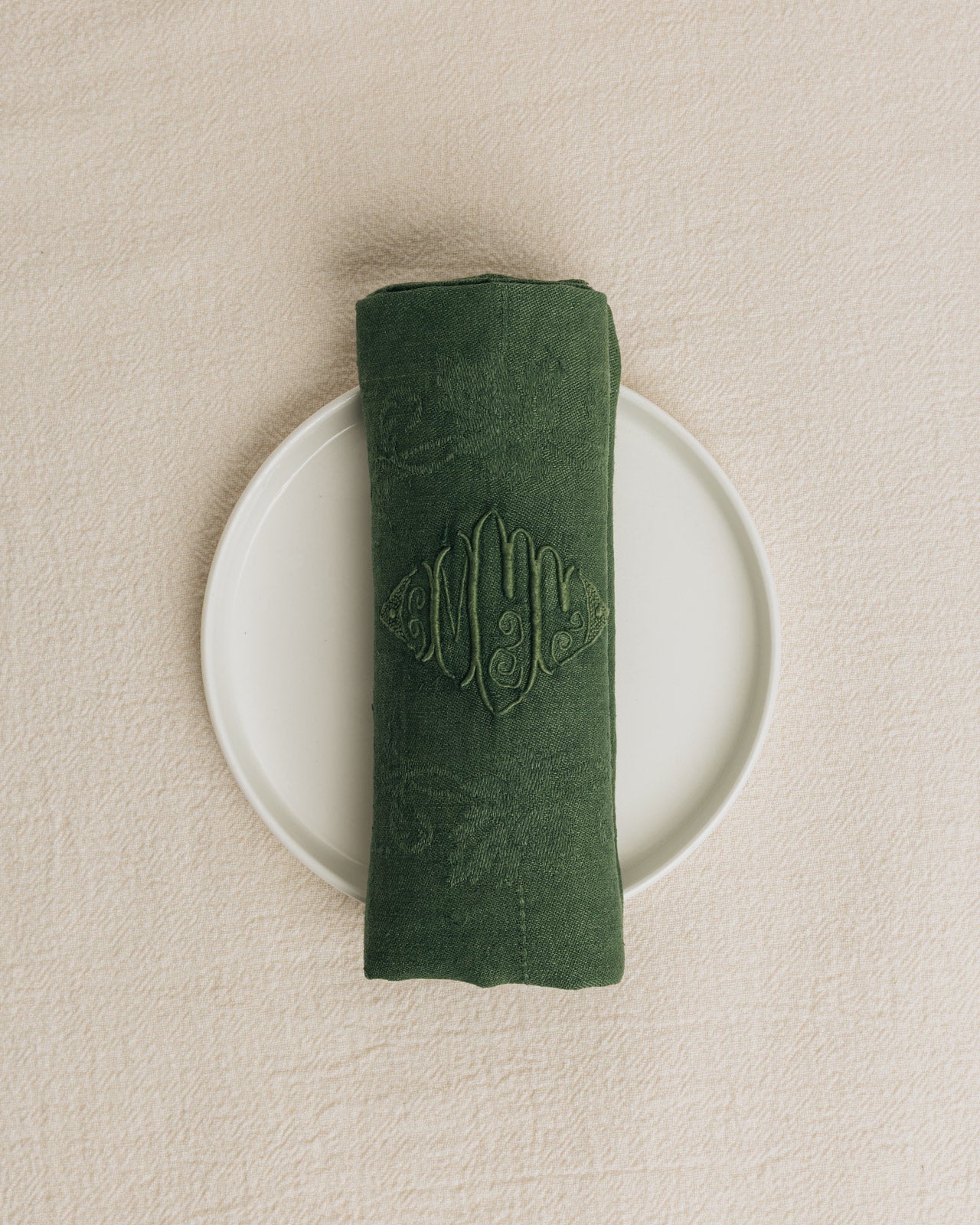 Set de 11 serviettes anciennes monogrammées “MT”