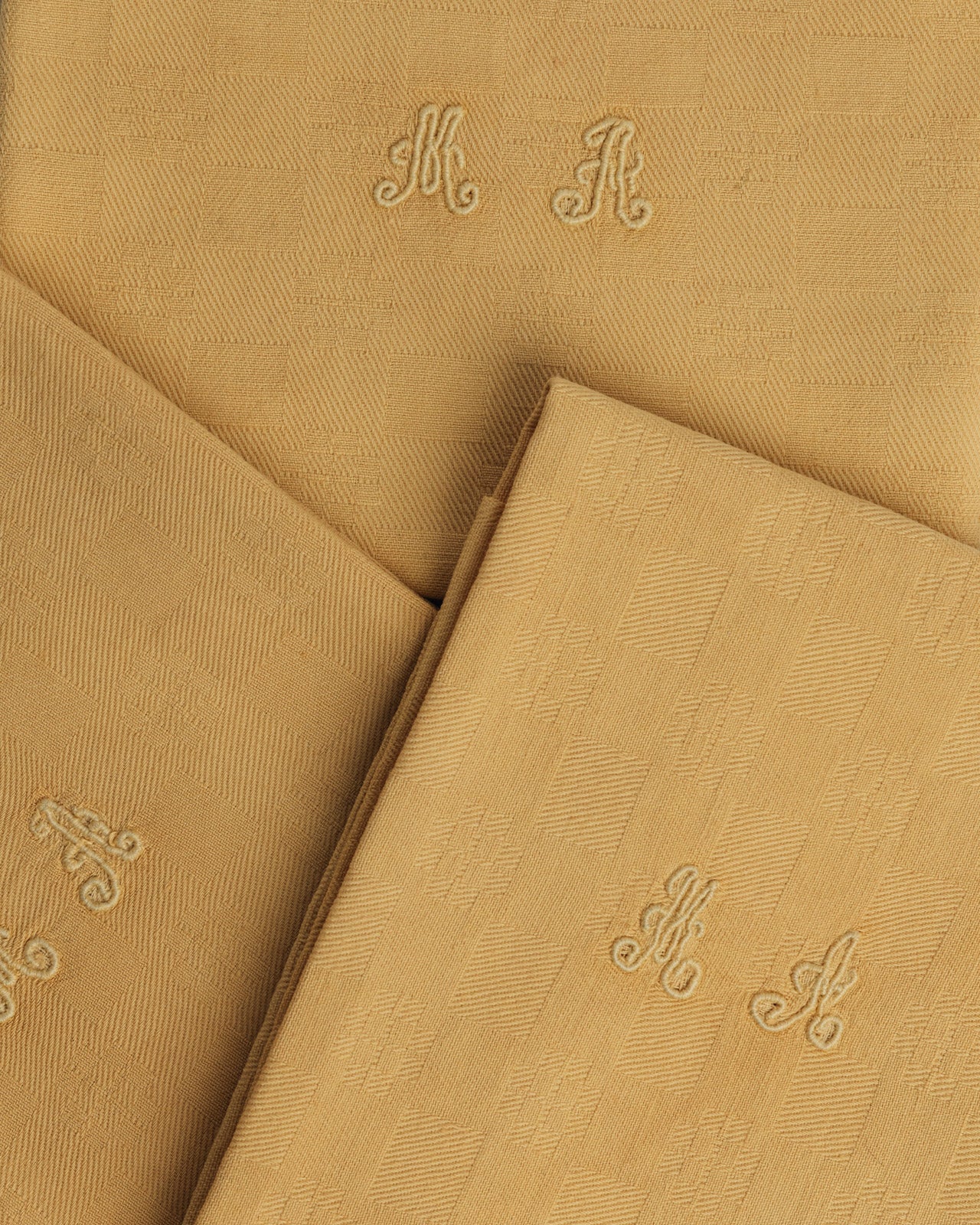 Set de 6 serviettes anciennes monogrammées “MA”