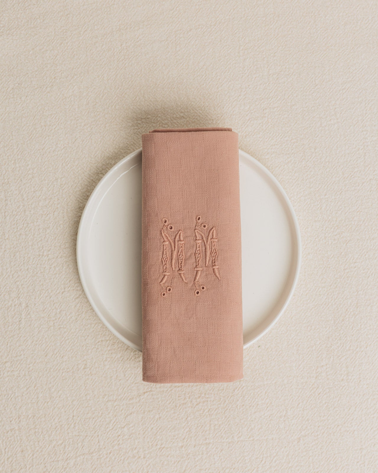 Set de 4 serviettes anciennes monogrammées “MM”