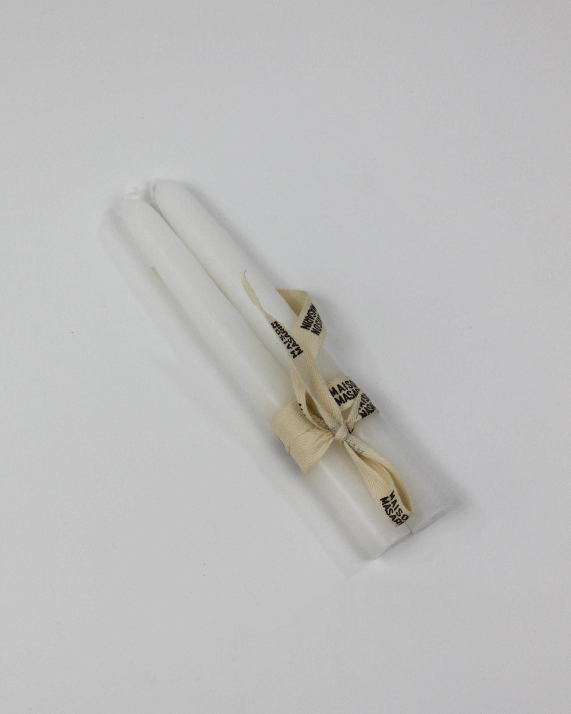 Bougies coniques  artisanales naturelles blanches 