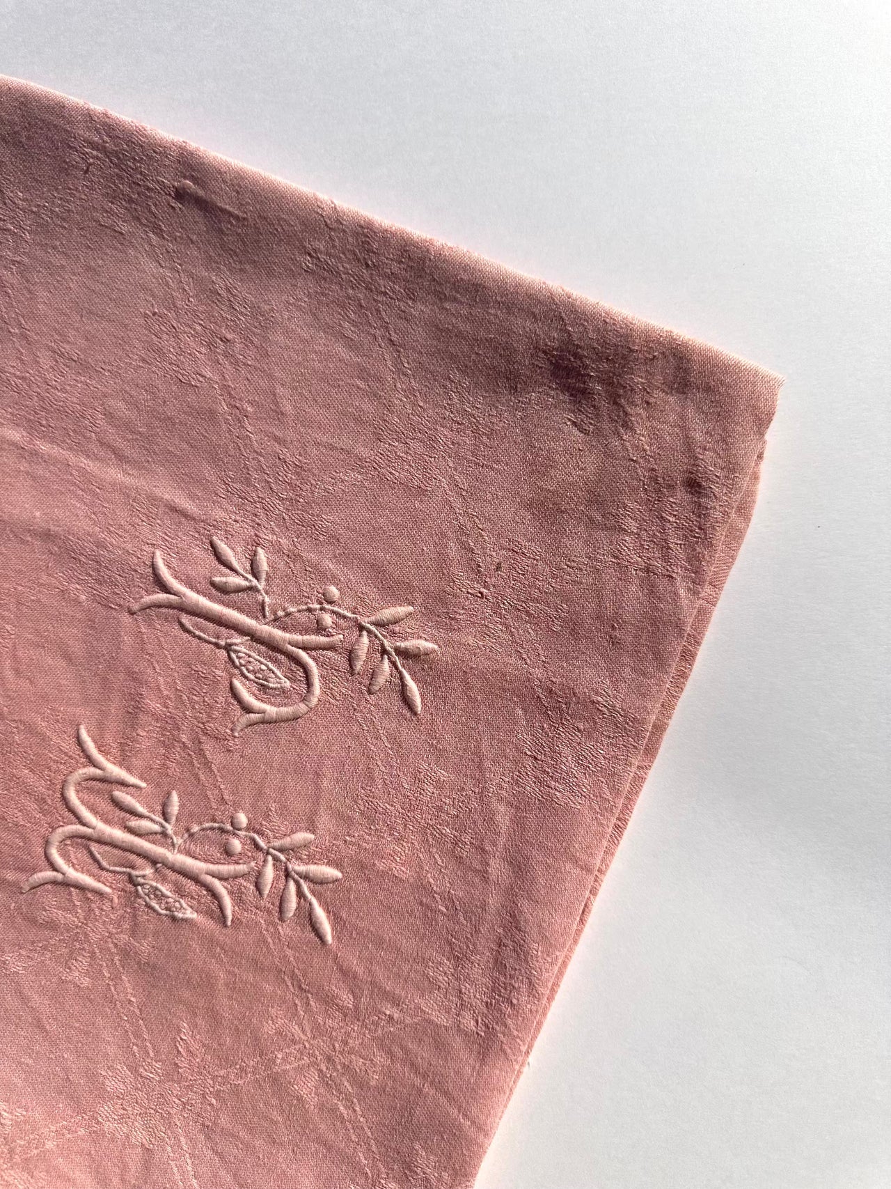 Set of 7 vintage damask napkins - monogrammed TJ - Ballerina