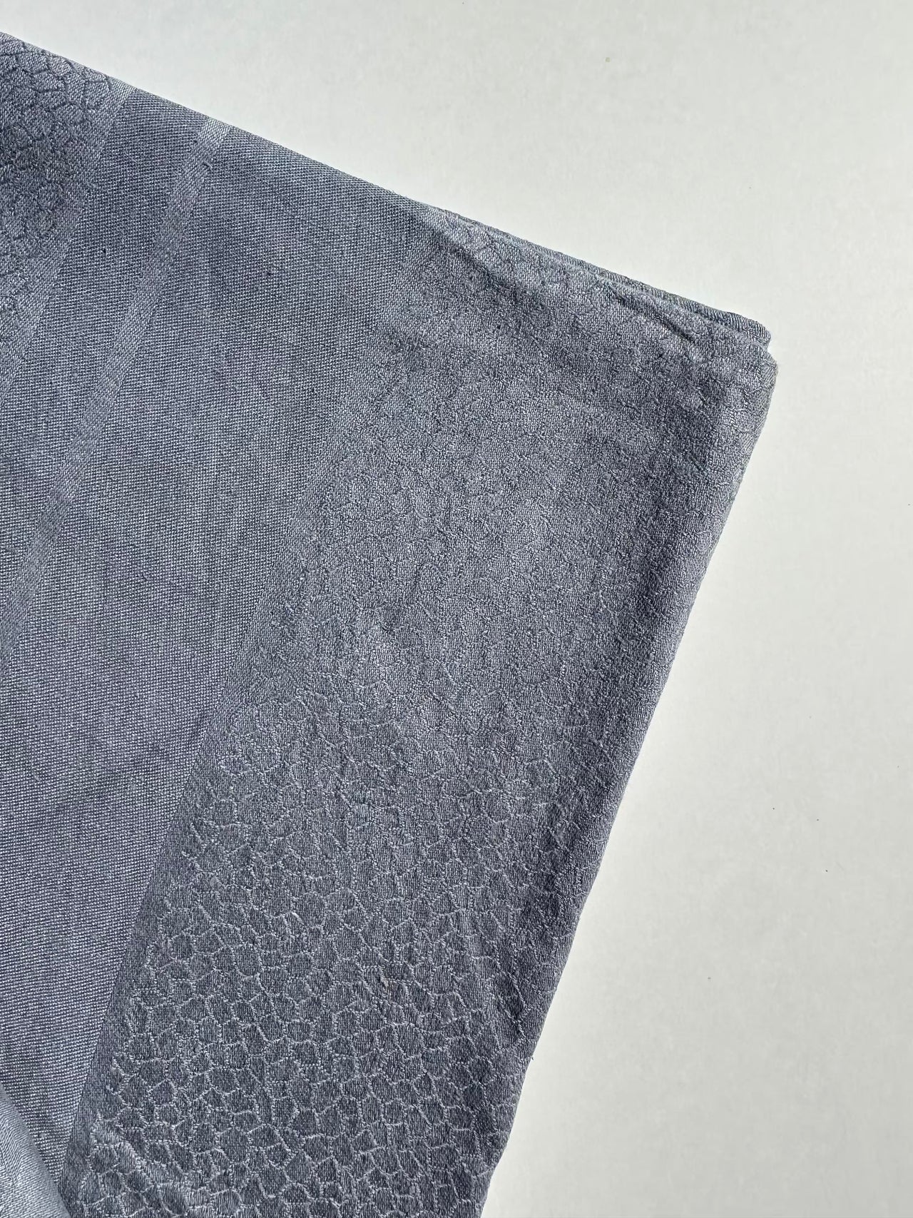 Antique damask tablecloth - 150x220 cm - Tourterelle