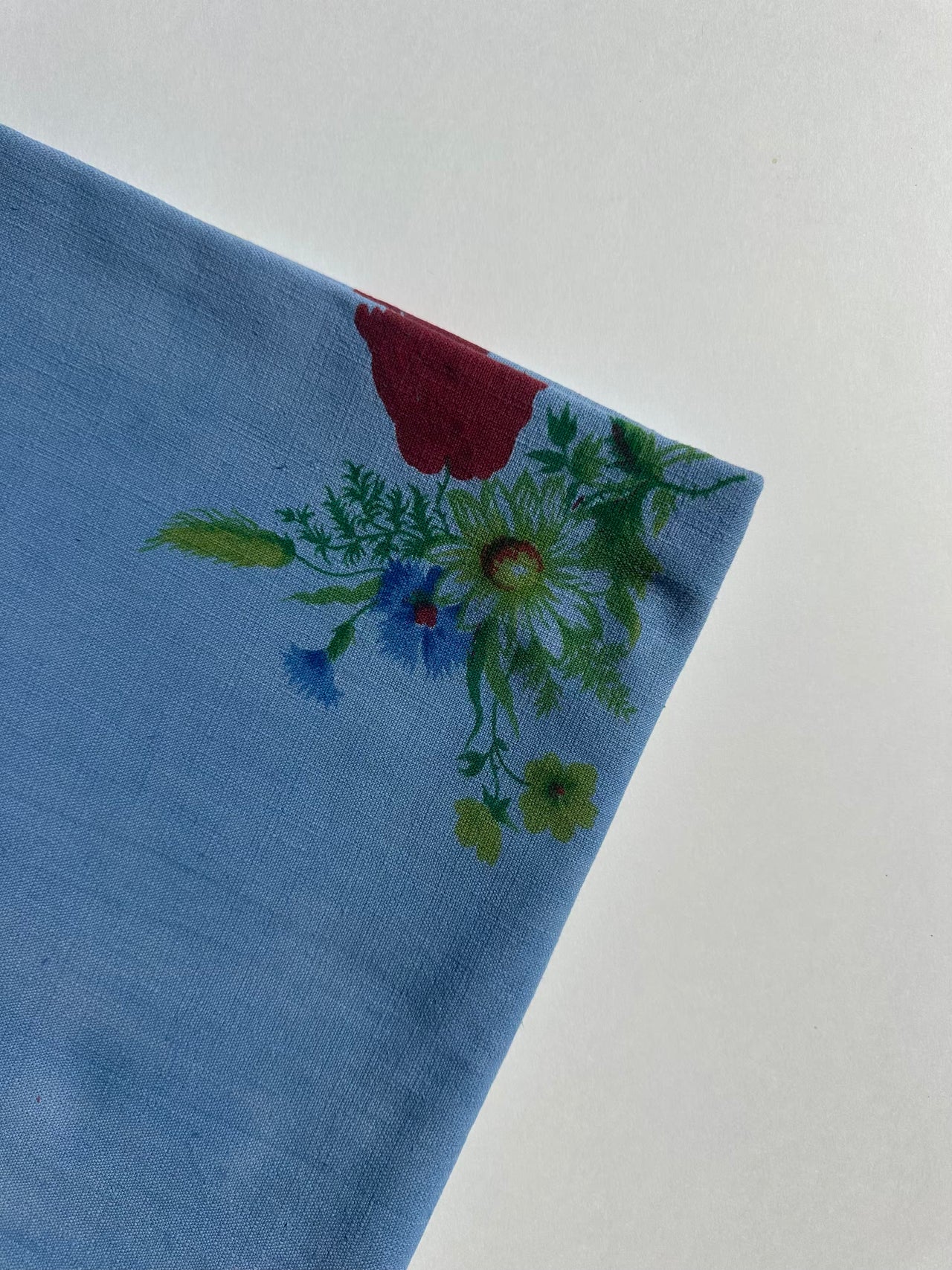 Tablecloth from the 70's - Linen print - 130x200 cm - Cornflower